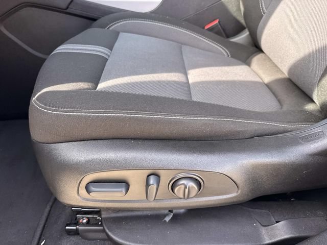 Used 2025 Chevrolet Blazer LT FWD image 38