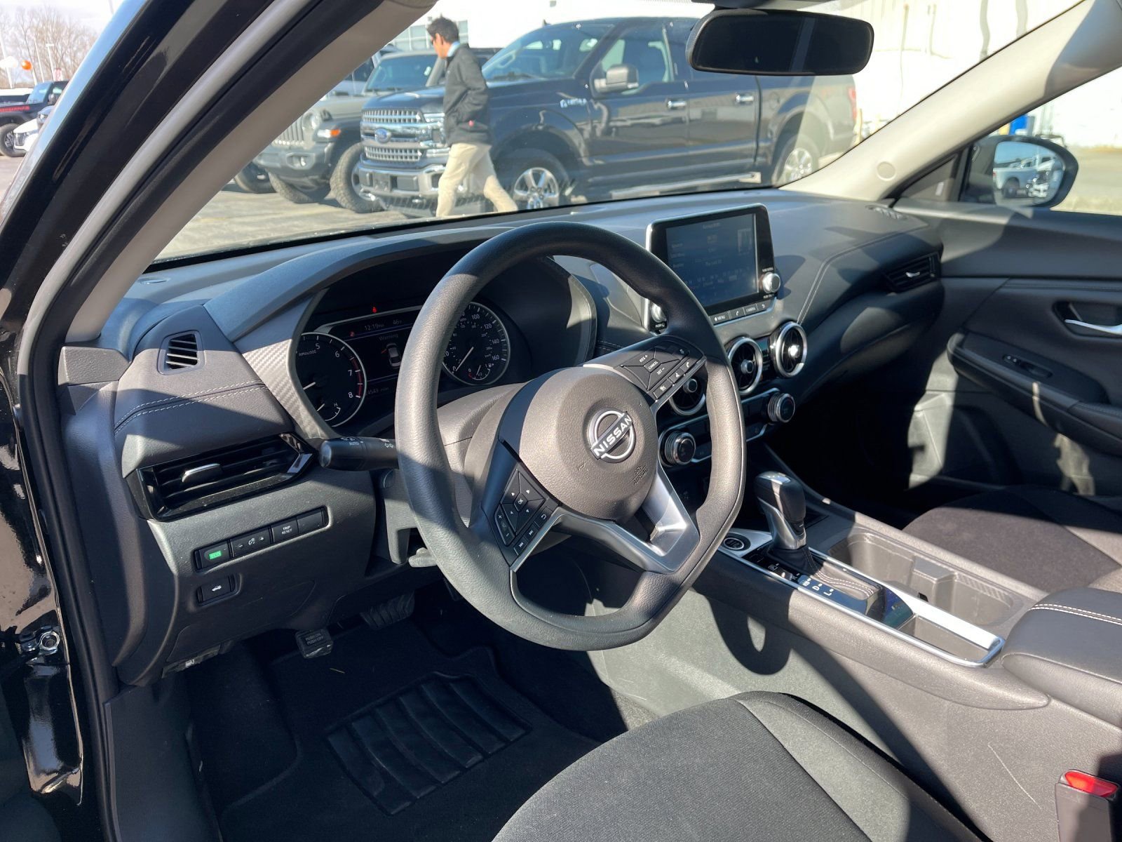 Used 2025 Nissan Sentra SV image 11