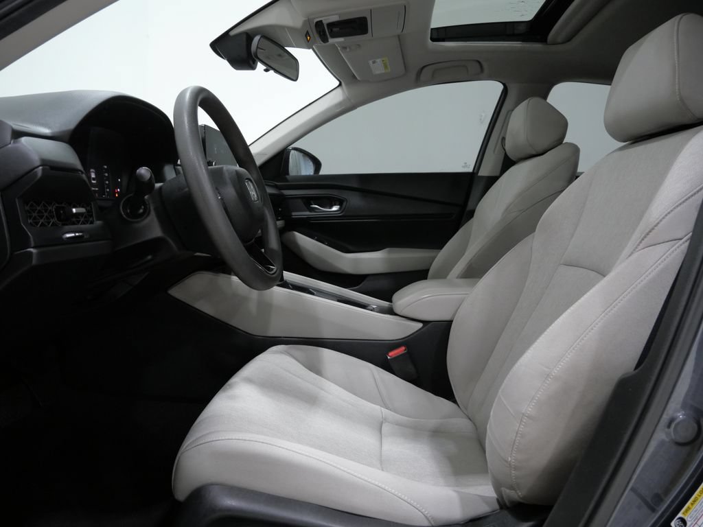 Used 2025 Honda Accord SE image 12