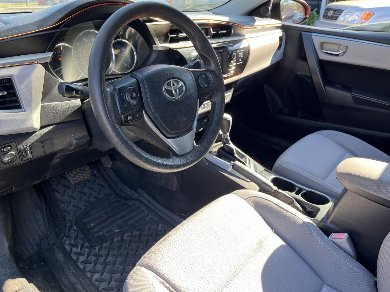 Used 2014 Toyota Corolla L FWD image 13