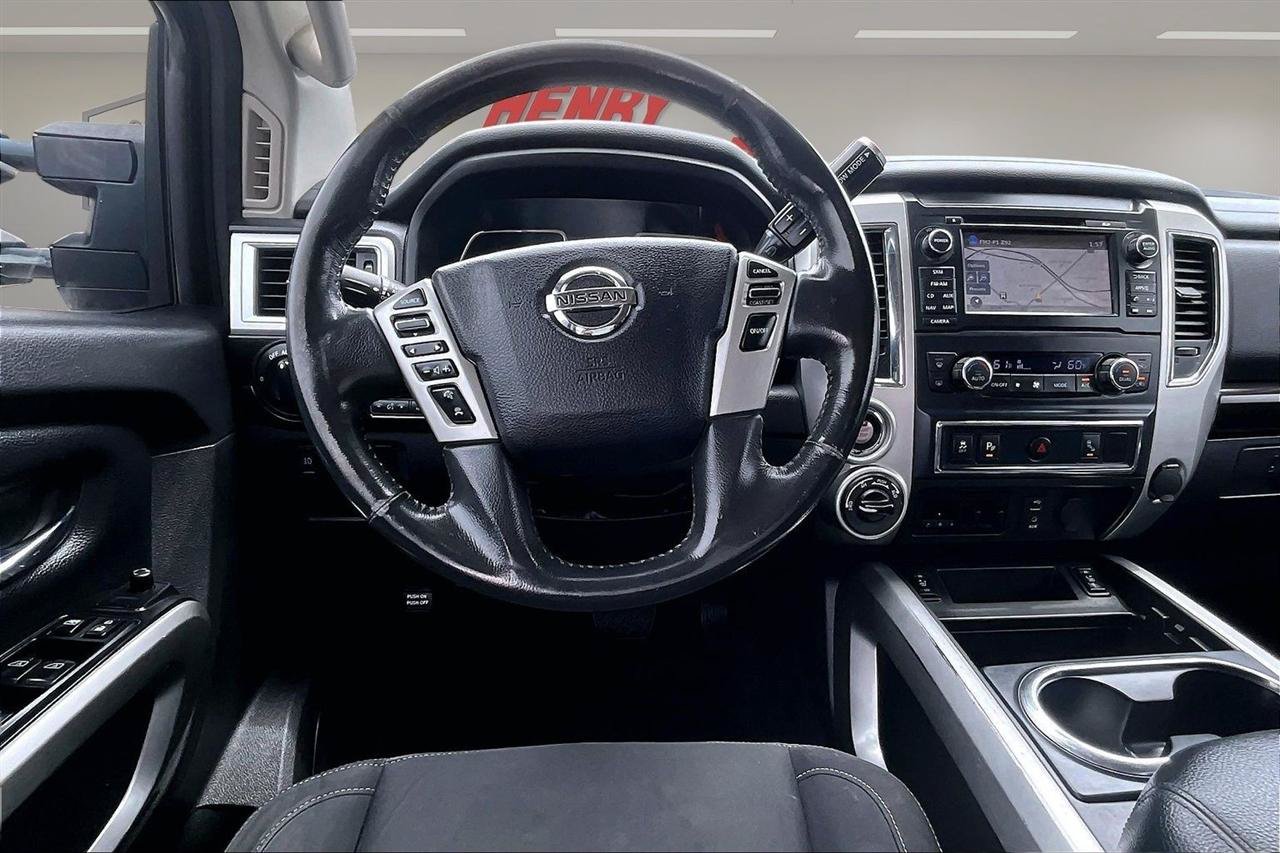Used 2016 Nissan Titan SV AWD/4WD image 9