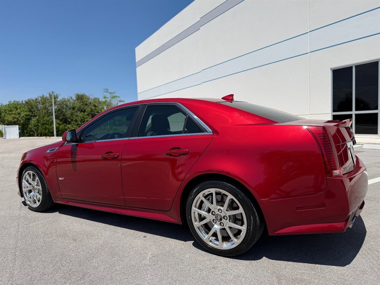 Used 2010 Cadillac CTS V RWD image 3