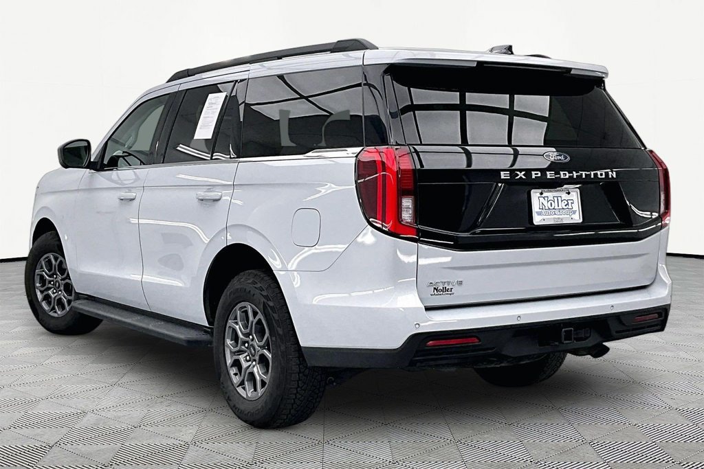 Certified 2025 Ford Expedition Active AWD/4WD image 13
