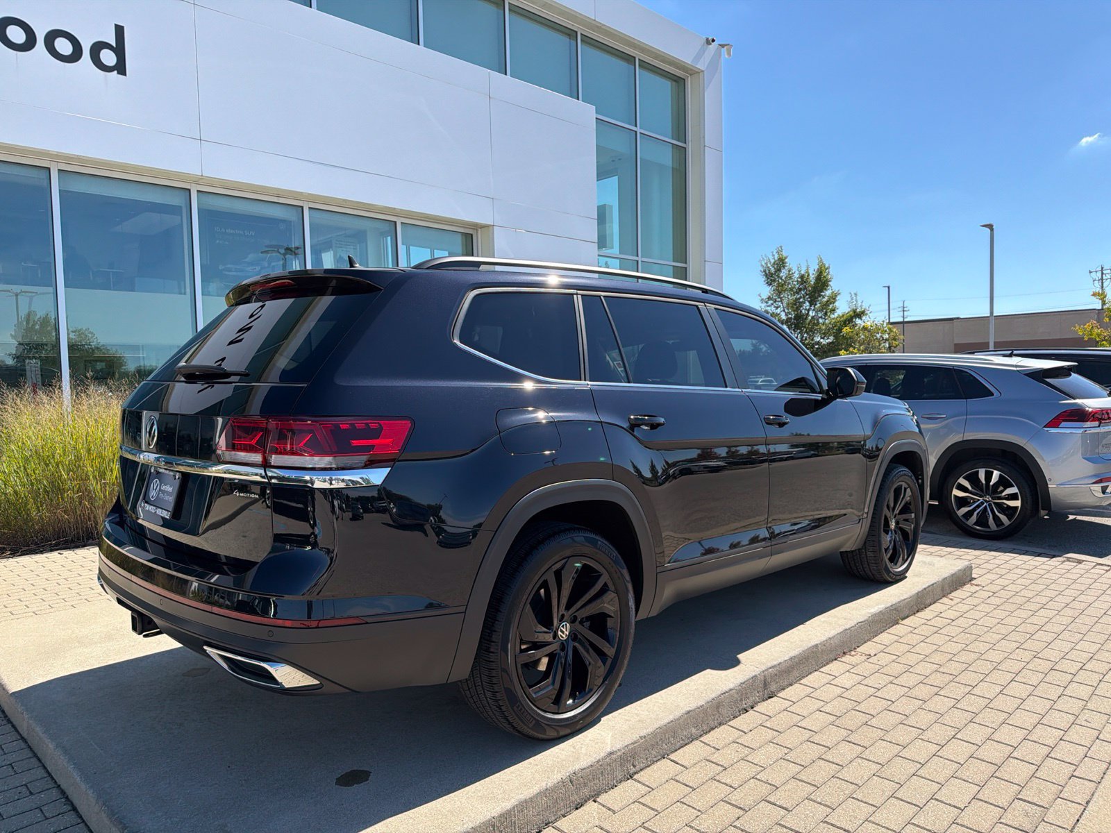 Certified 2023 Volkswagen Atlas SE AWD/4WD image 12