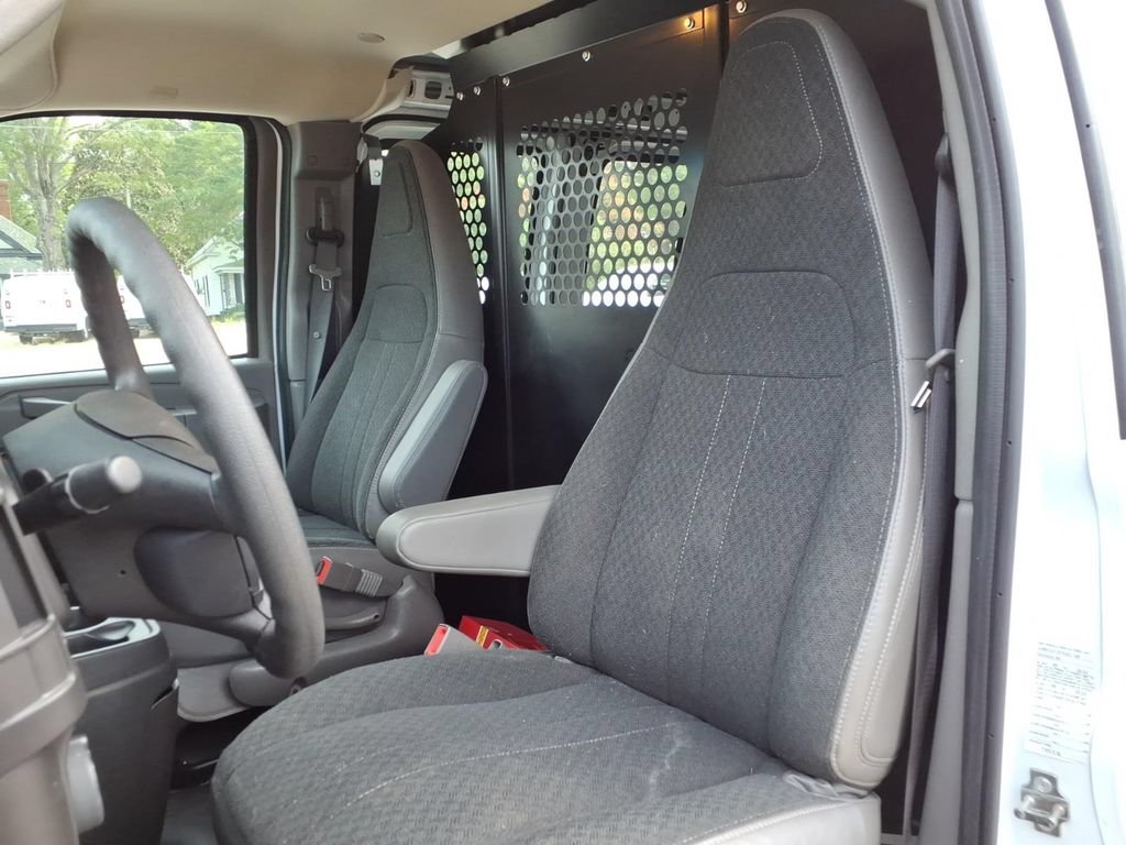 Used 2024 Chevrolet Express 2500 w/ Driver Convenience Package RWD image 17