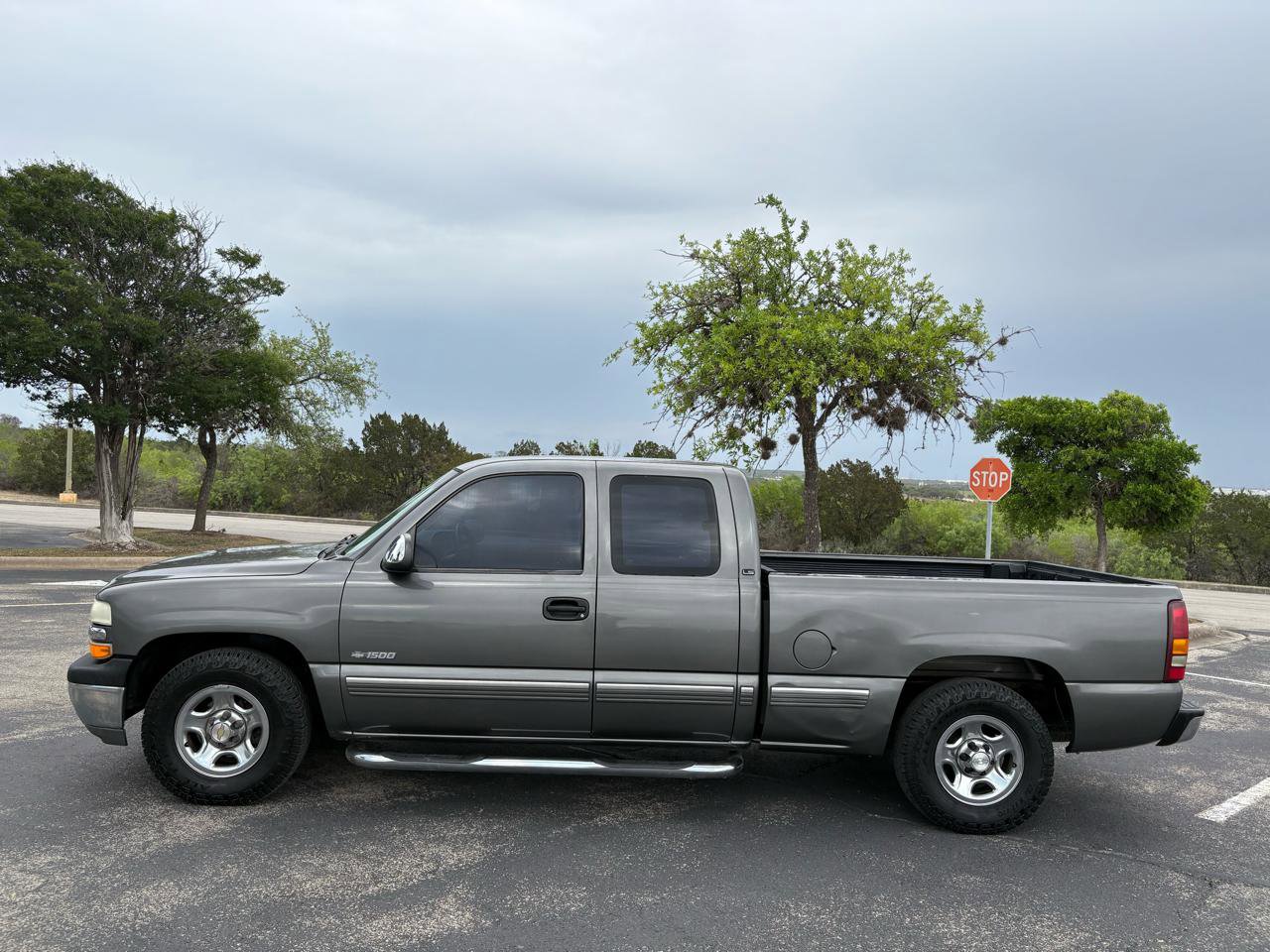 Used 2002 Chevrolet Silverado 1500 LS w/ Heavy Duty Suspension Pkg RWD image 36