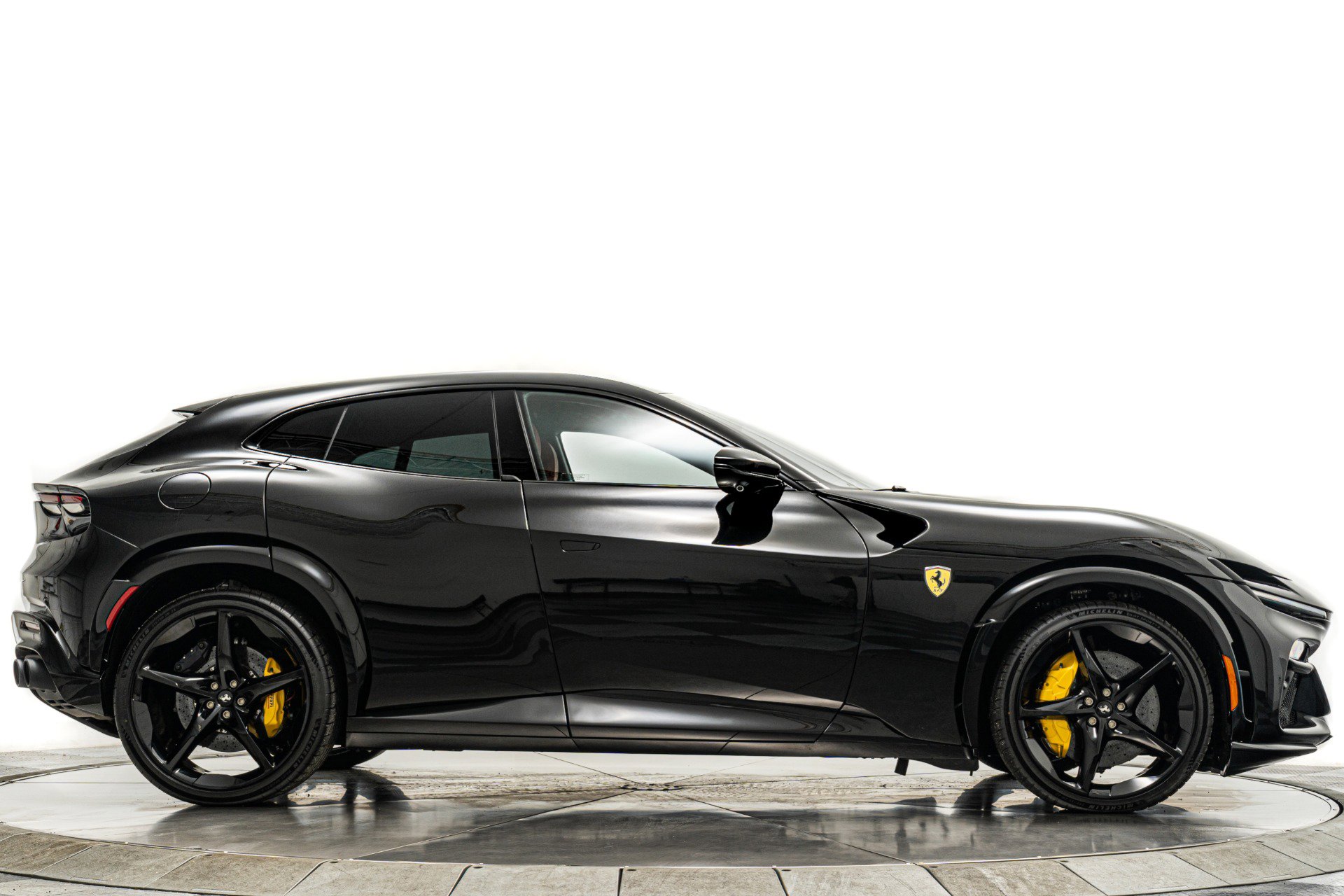 Used 2025 Ferrari Purosangue image 40