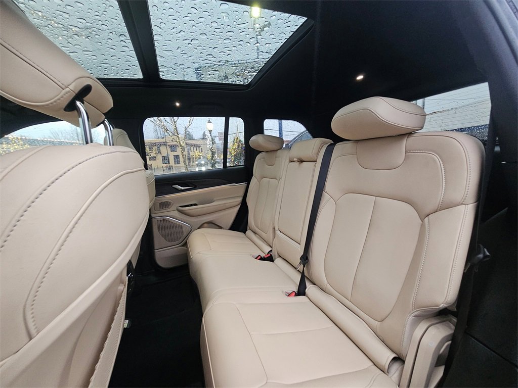 Used 2024 Jeep Grand Cherokee Limited 4xe image 19