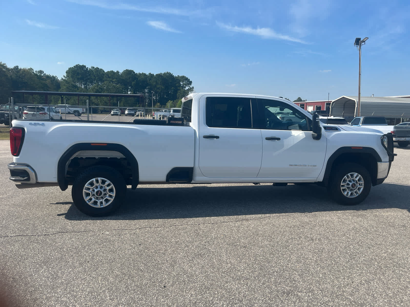 Used 2023 GMC Sierra 2500 Pro w/ Convenience Package AWD/4WD image 6