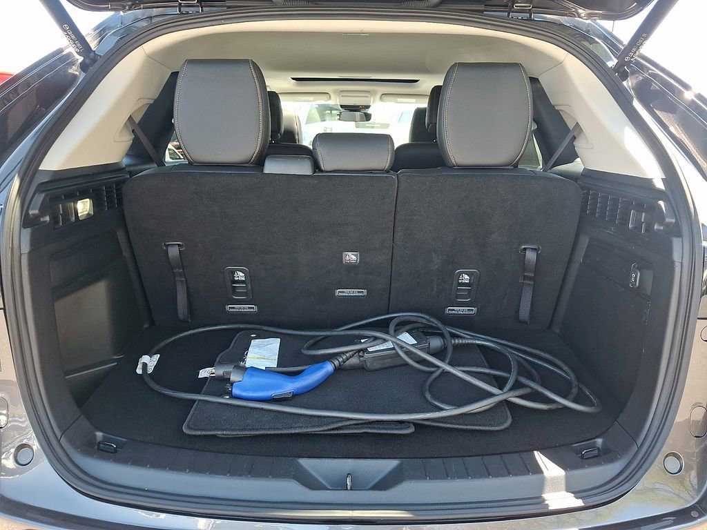 Used 2024 MAZDA CX-90 Plug-In Hybrid w/ Preferred AWD/4WD image 30