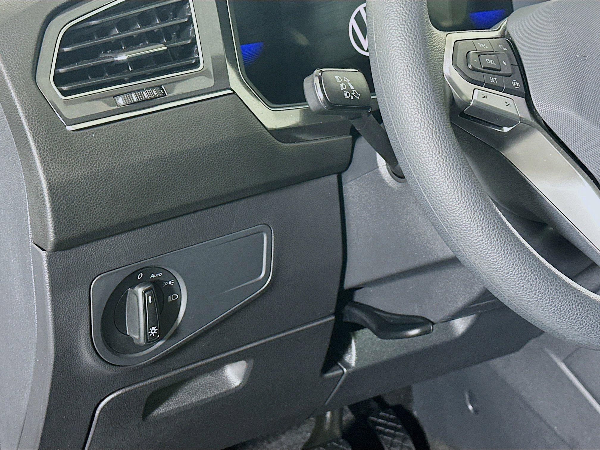 Used 2023 Volkswagen Tiguan S image 16