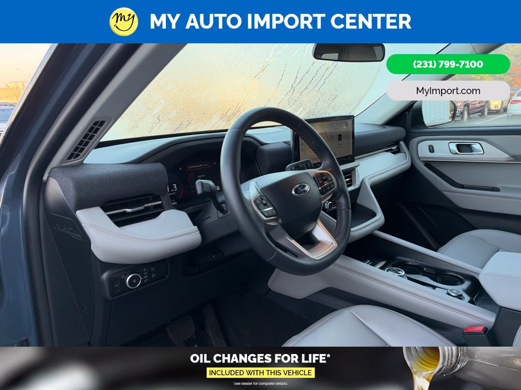 Used 2025 Ford Explorer Active w/ Active Comfort Package AWD/4WD image 8