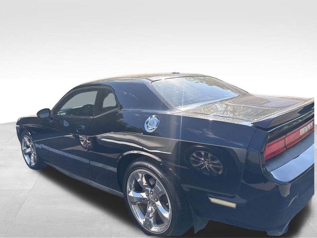 Used 2014 Dodge Challenger R/T Plus RWD image 16