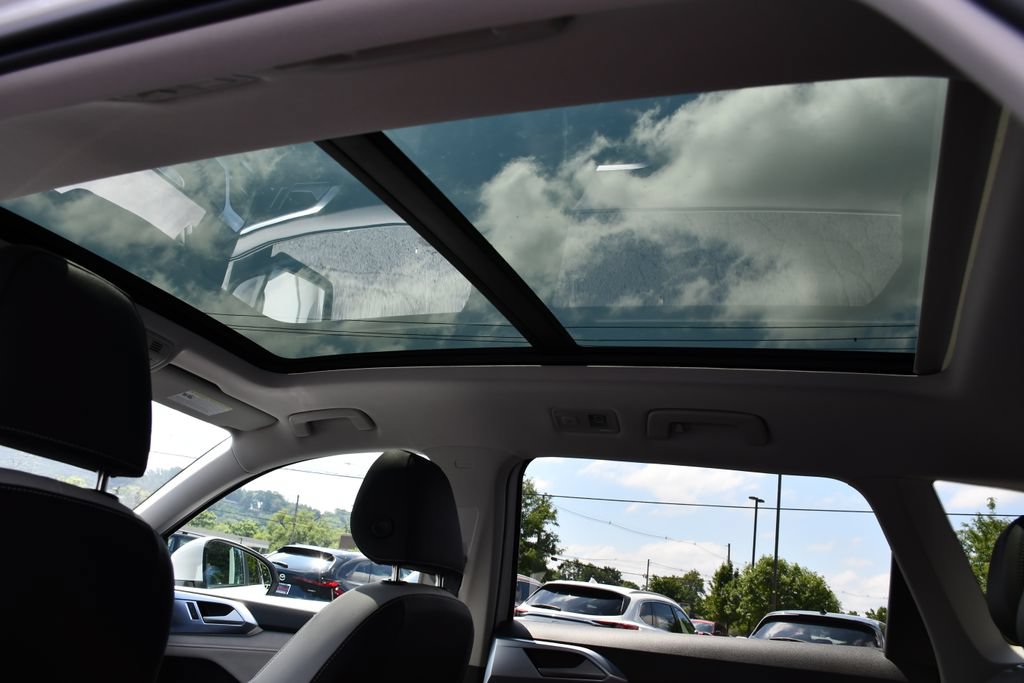 New 2026 Volkswagen Taos SE AWD/4WD image 30
