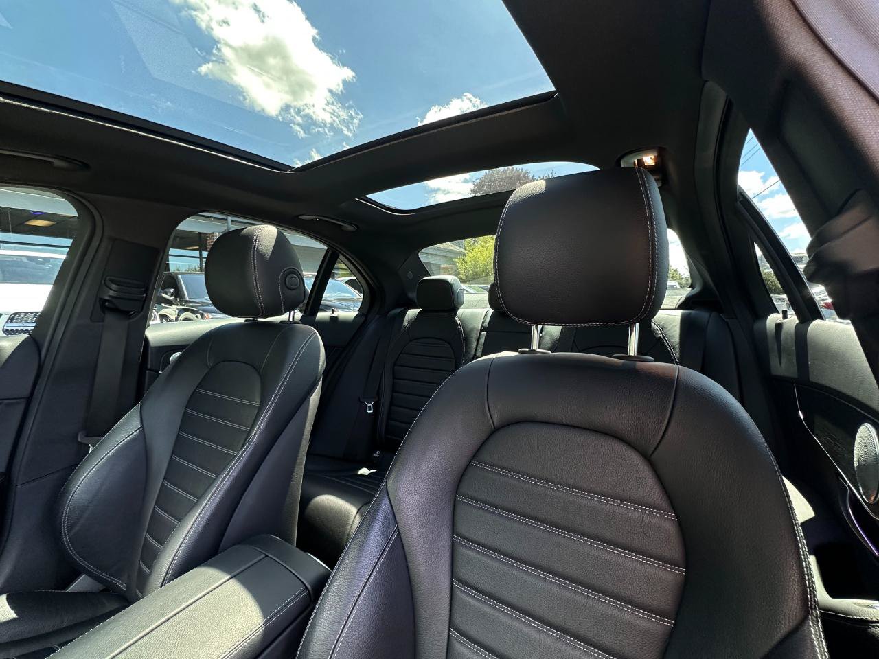 Used 2021 Mercedes-Benz C 300 4MATIC Sedan image 4