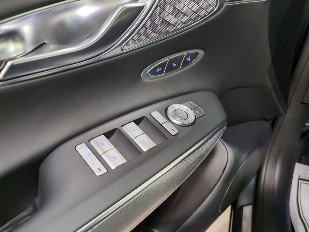 Used 2024 Genesis GV70 3.5T Sport image 16