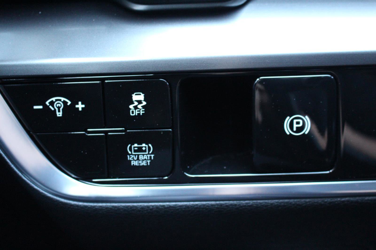 Used 2025 Kia Sportage EX image 28