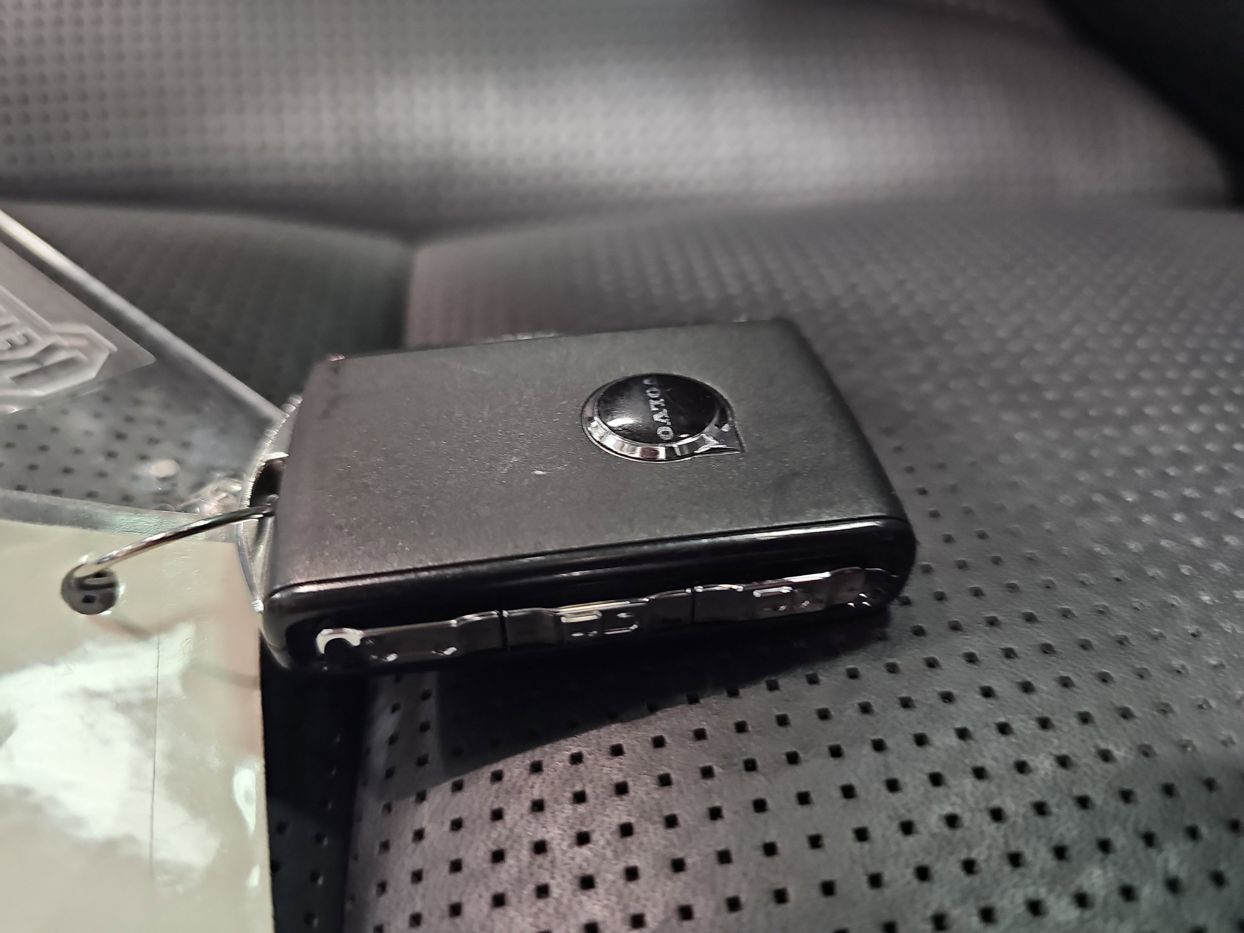 Used 2025 Volvo XC90 T8 Ultra w/ Protection Package Premier image 37