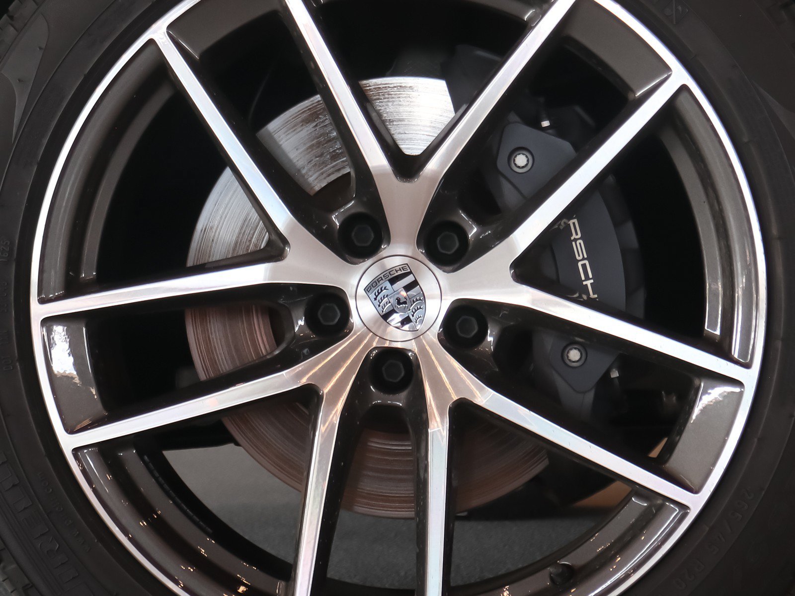 Used 2026 Porsche Macan AWD/4WD image 14