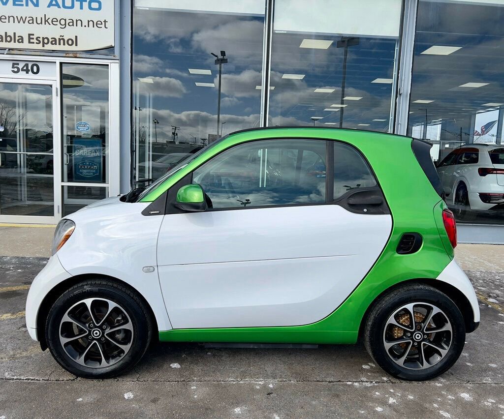 Used 2017 smart fortwo electric drive image 28