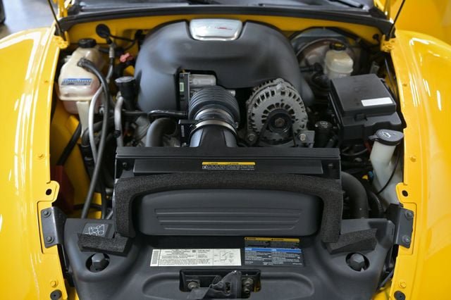 Used 2005 Chevrolet SSR w/ Preferred Equipment Group RWD image 22