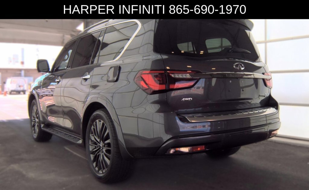 Used 2023 INFINITI QX80 Premium Select AWD/4WD image 2