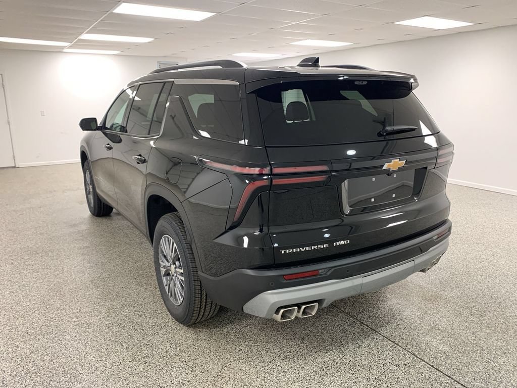 New 2026 Chevrolet Traverse LT w/ Driver Confidence Package AWD/4WD image 6