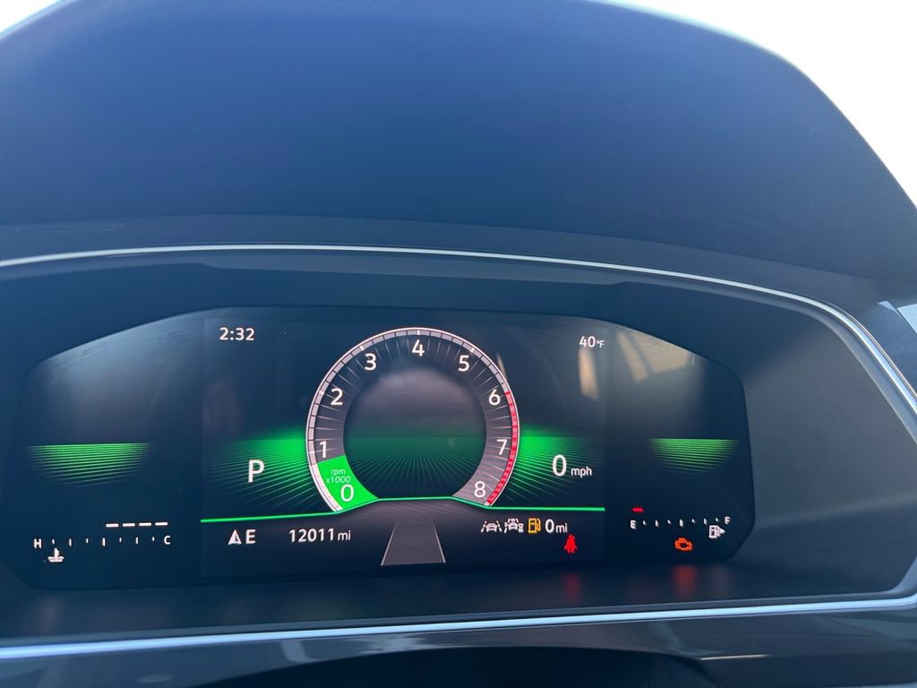 Used 2024 Volkswagen Tiguan SE R-Line image 20