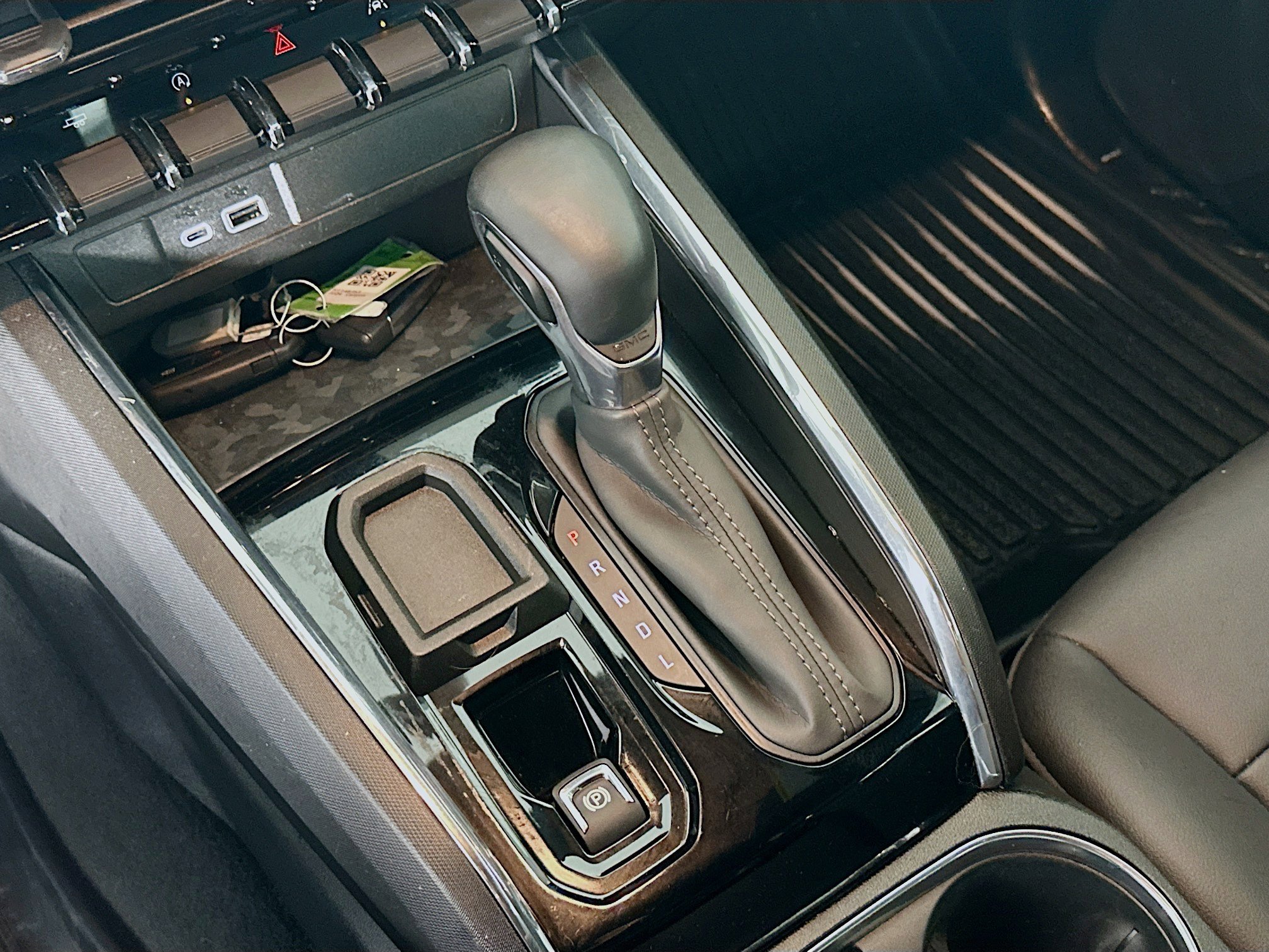 Used 2024 GMC Canyon Elevation w/ Elevation Premium Package image 25