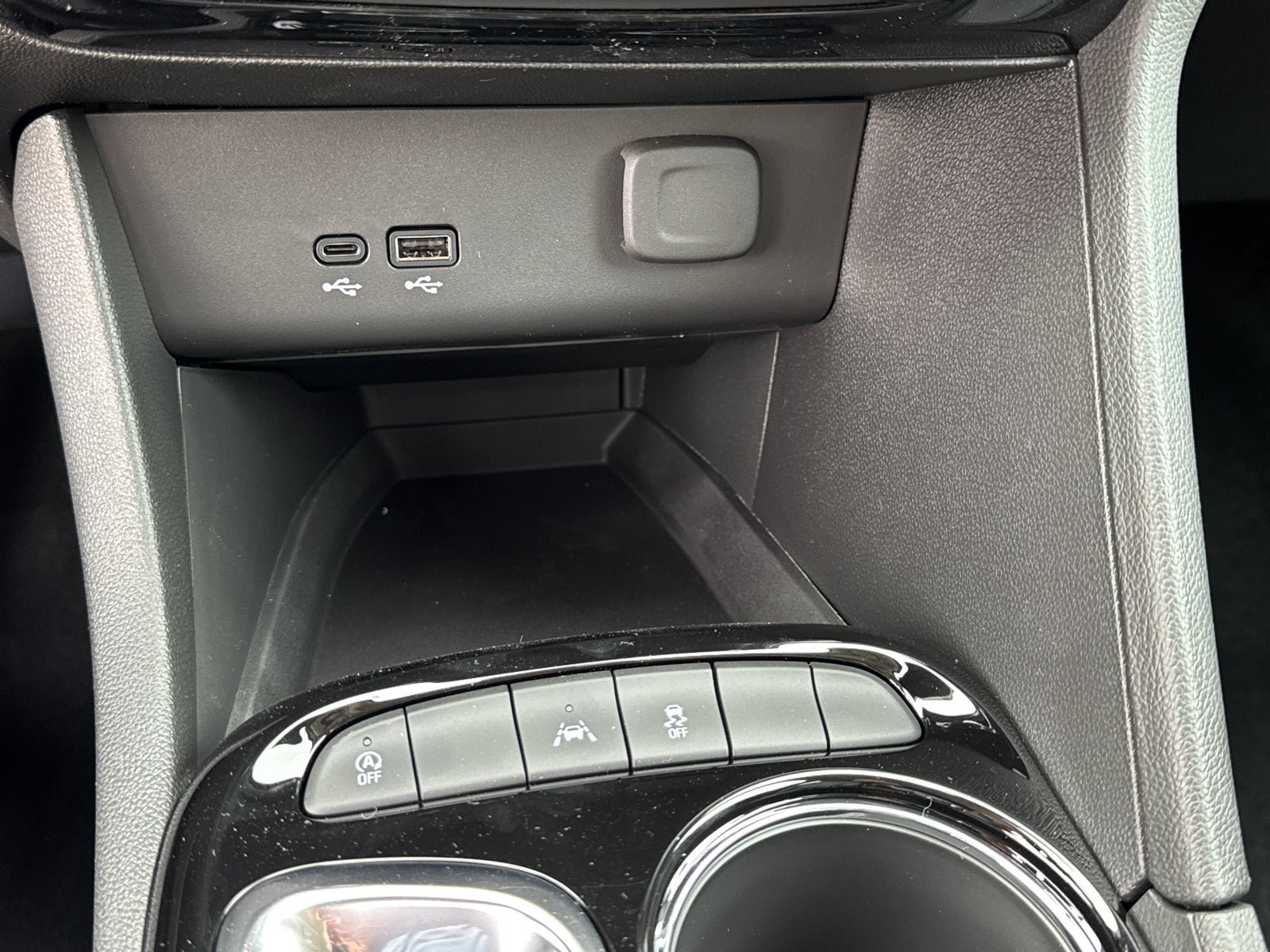 Used 2026 Buick Encore GX Sport Touring w/ Comfort Package FWD image 29