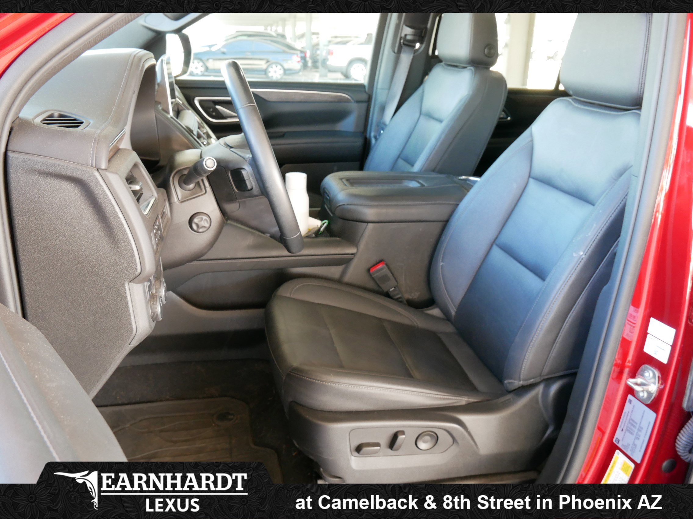 Used 2023 Chevrolet Tahoe Z71 w/ Luxury Package image 2