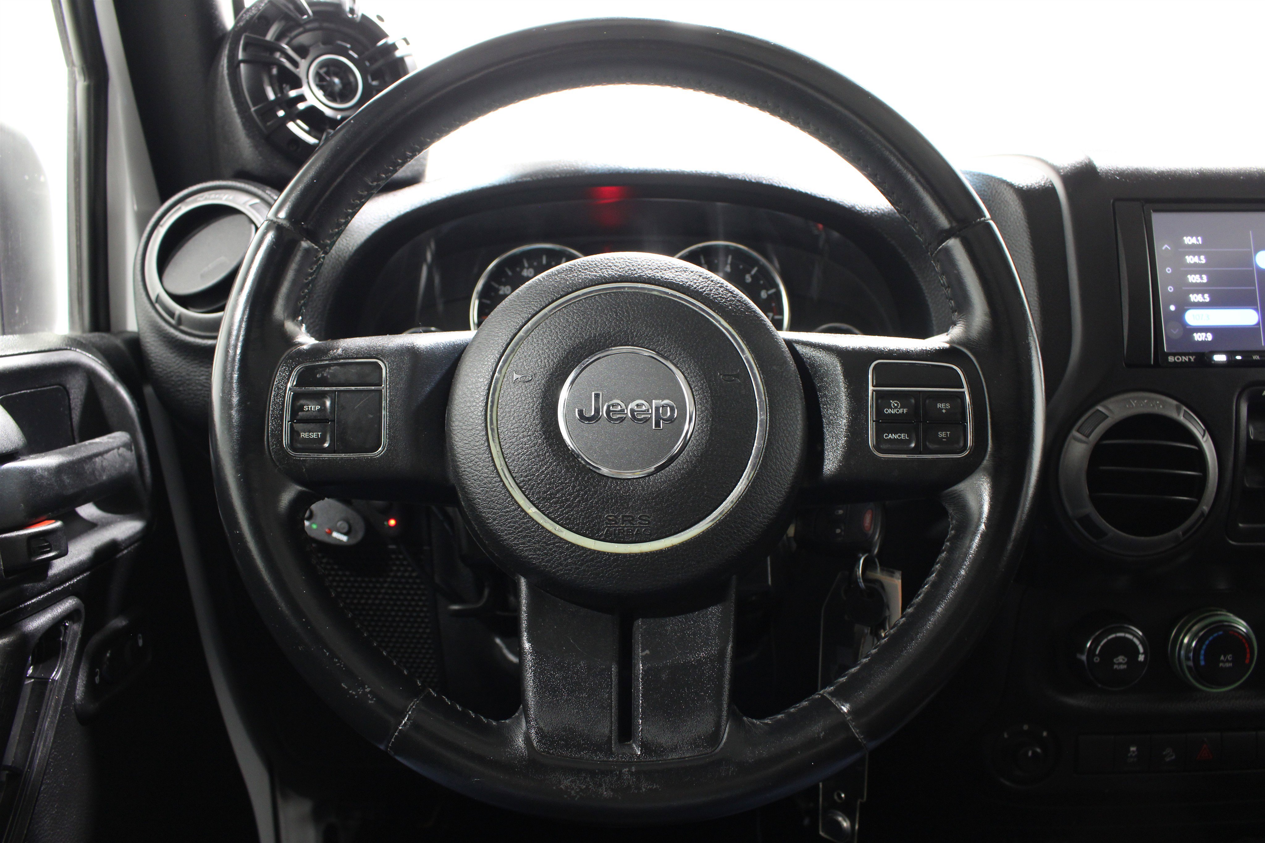 Used 2015 Jeep Wrangler Unlimited Sport w/ Quick Order Package 24S AWD/4WD image 9