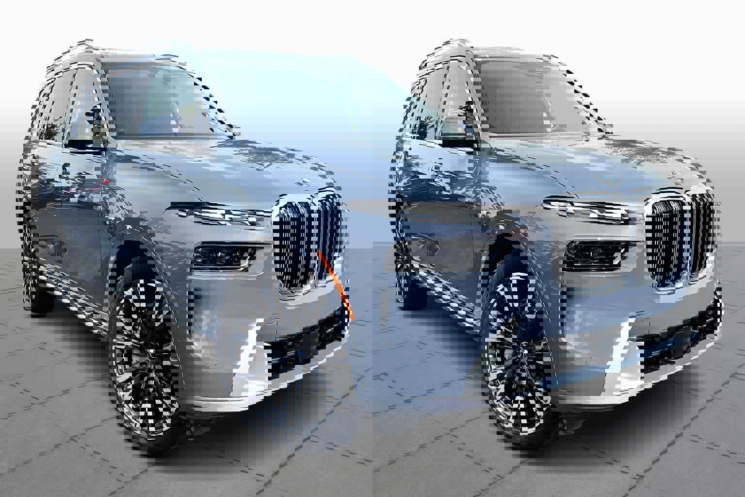 Certified 2024 BMW X7 xDrive40i w/ Premium Package image 3