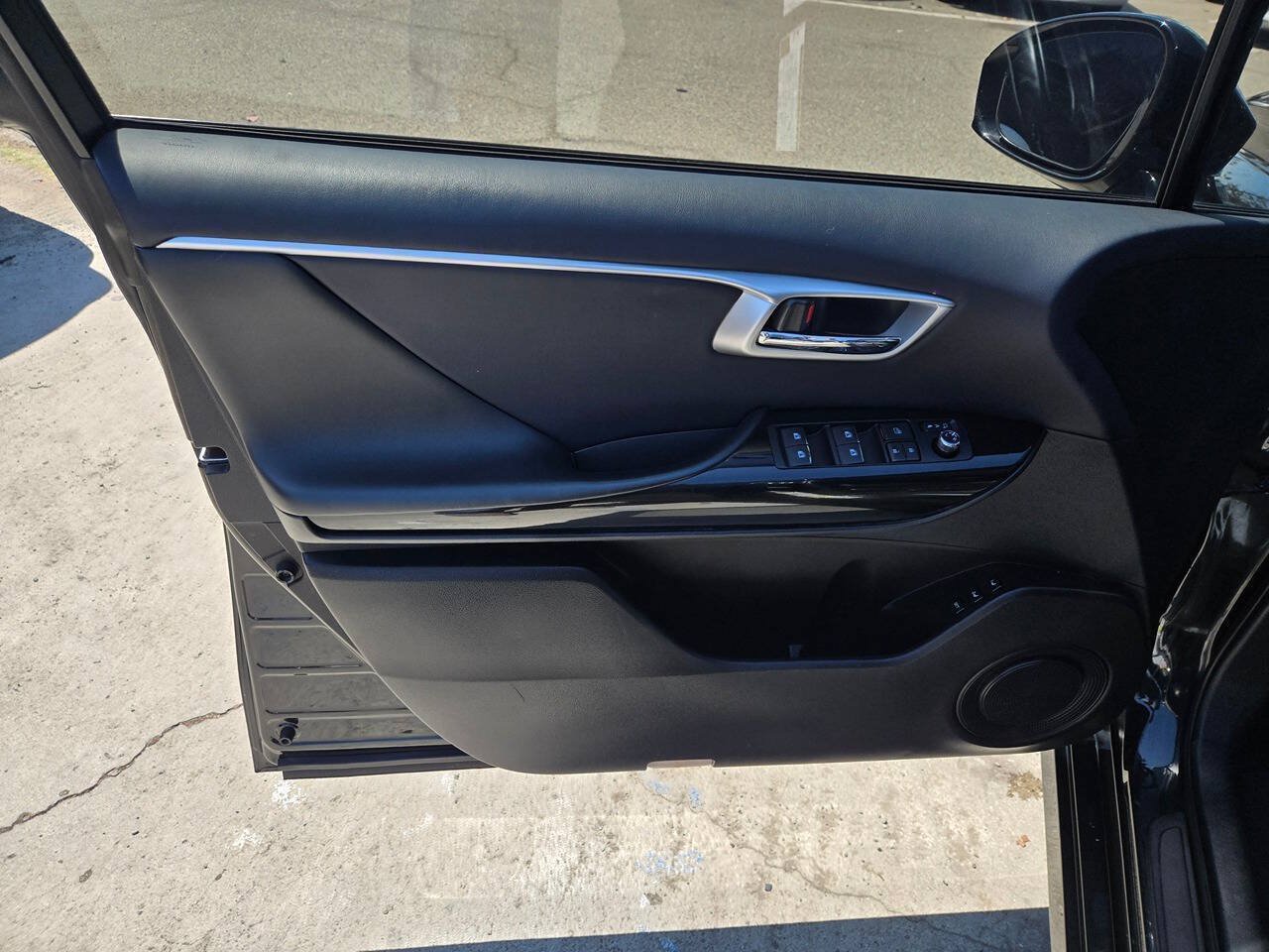 Used 2018 Toyota Mirai FWD image 21