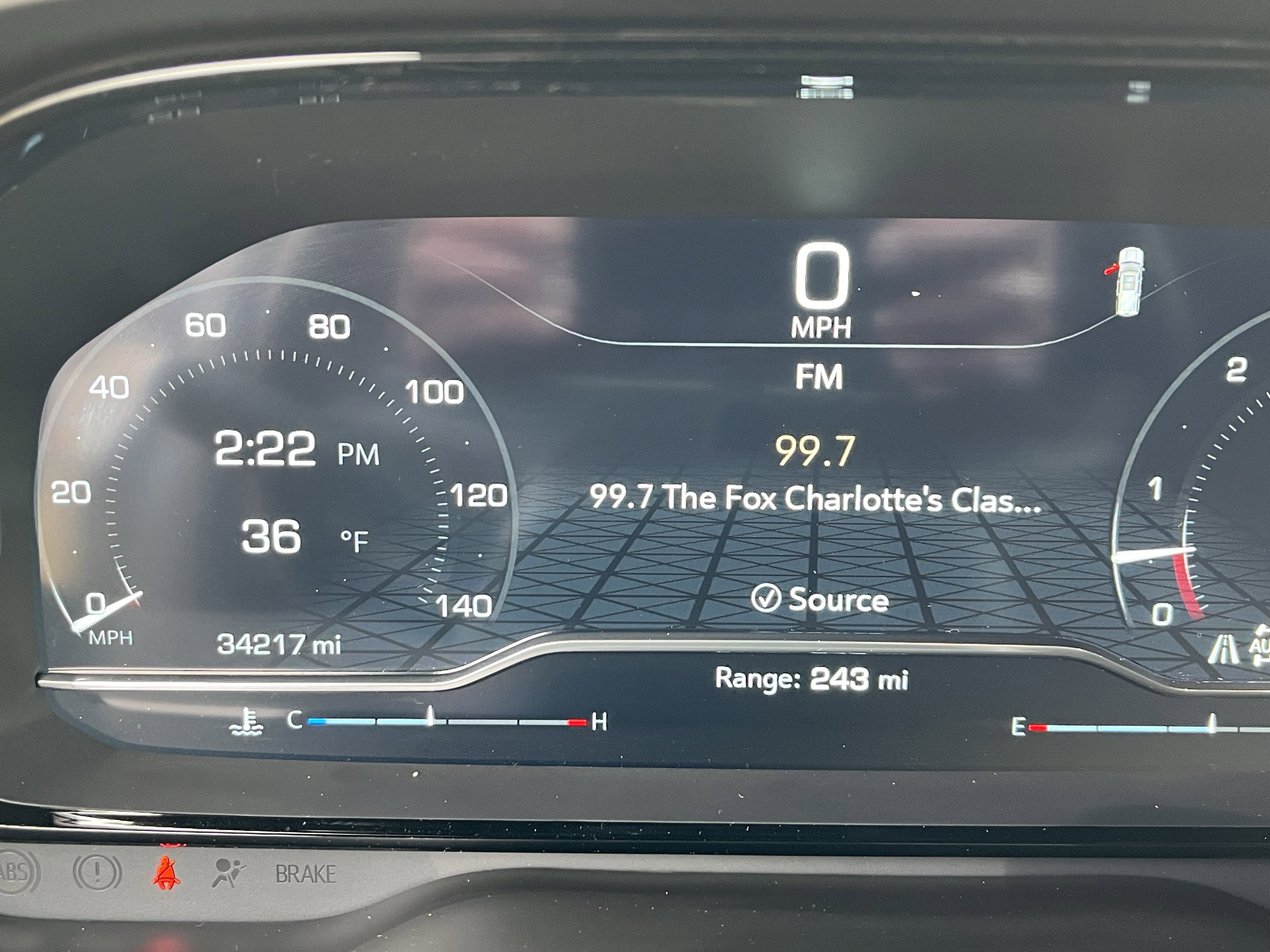 Used 2024 GMC Yukon XL Denali w/ Advanced Technology Package image 22