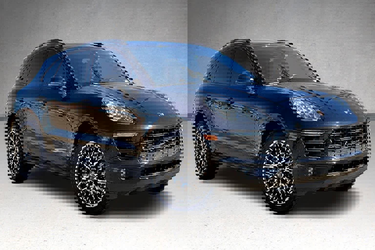 Used 2018 Porsche Macan S image 21