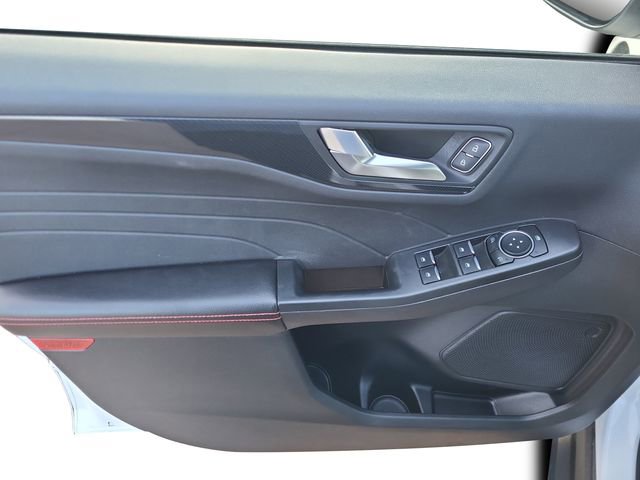 Used 2023 Ford Escape ST-Line image 10