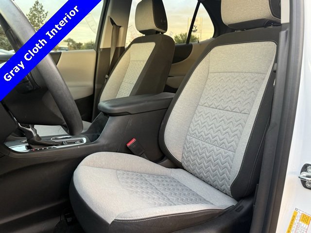 Used 2022 Chevrolet Equinox LS w/ LS Convenience Package image 2
