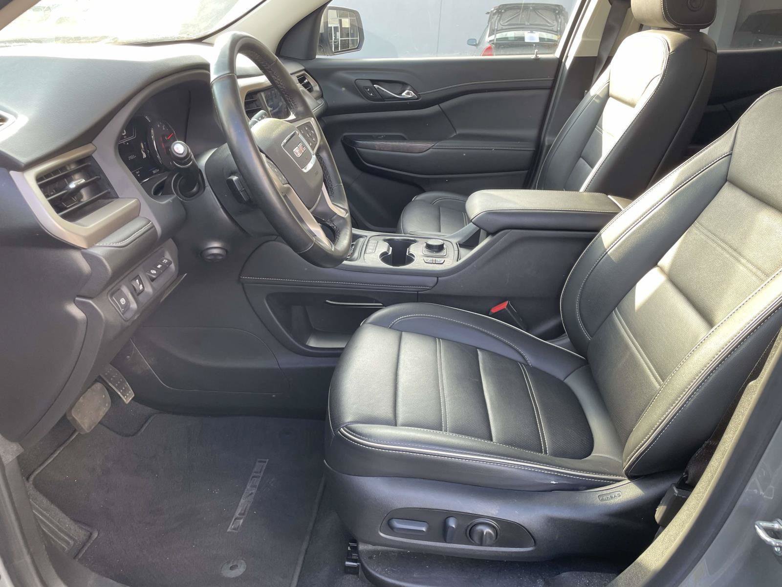 Used 2023 GMC Acadia Denali w/ Denali Technology Package FWD image 14