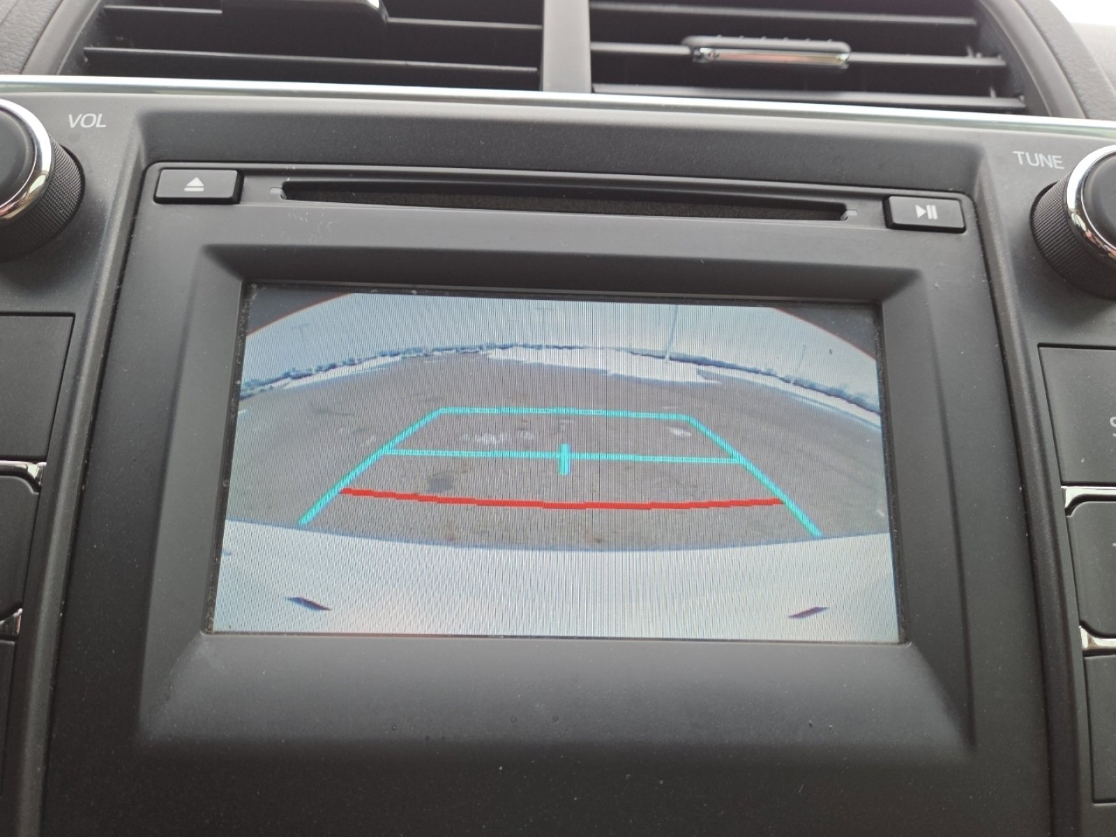 Used 2016 Toyota Camry LE image 27