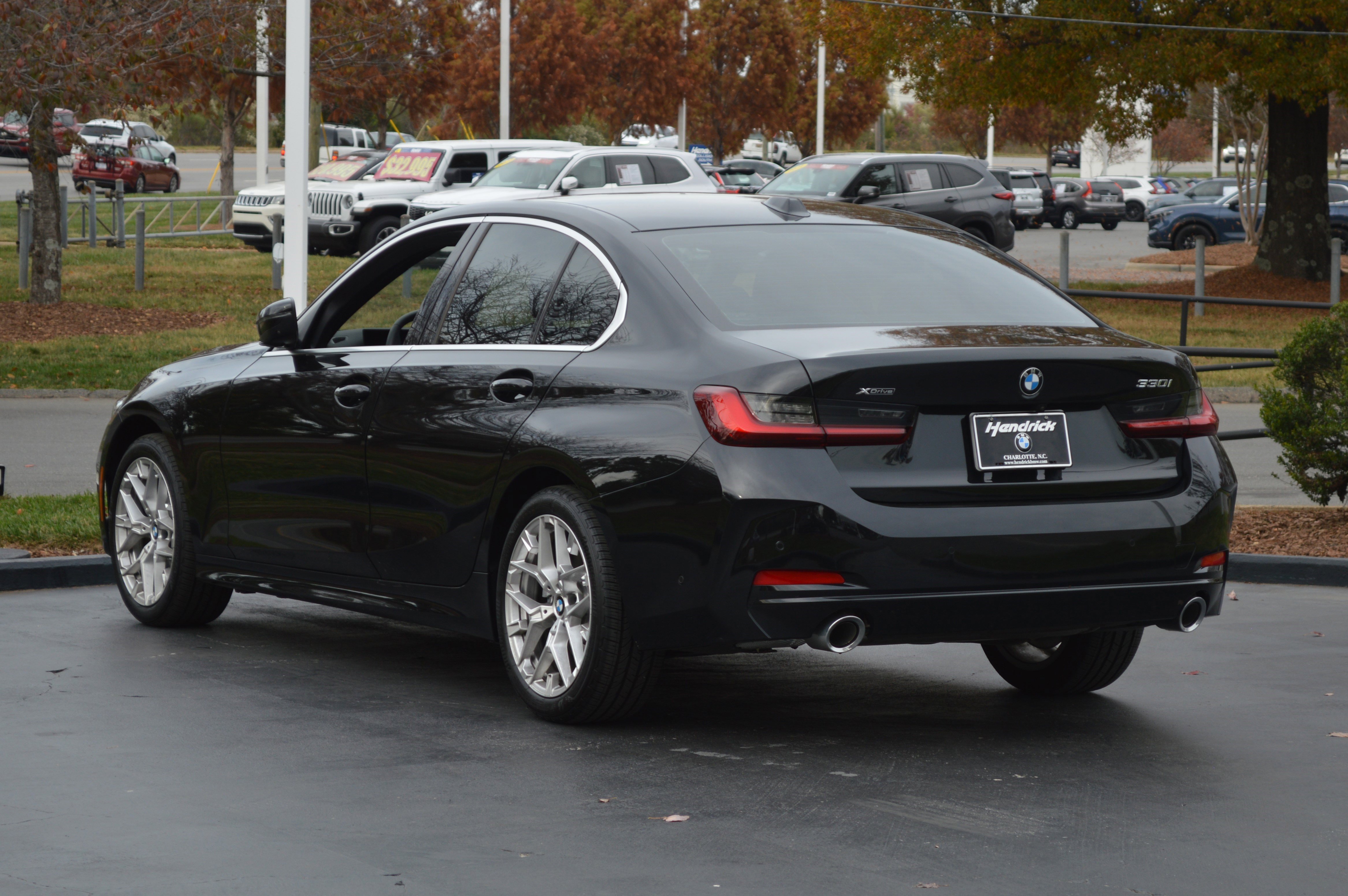Used 2025 BMW 330i xDrive Sedan w/ Convenience Package AWD/4WD image 9