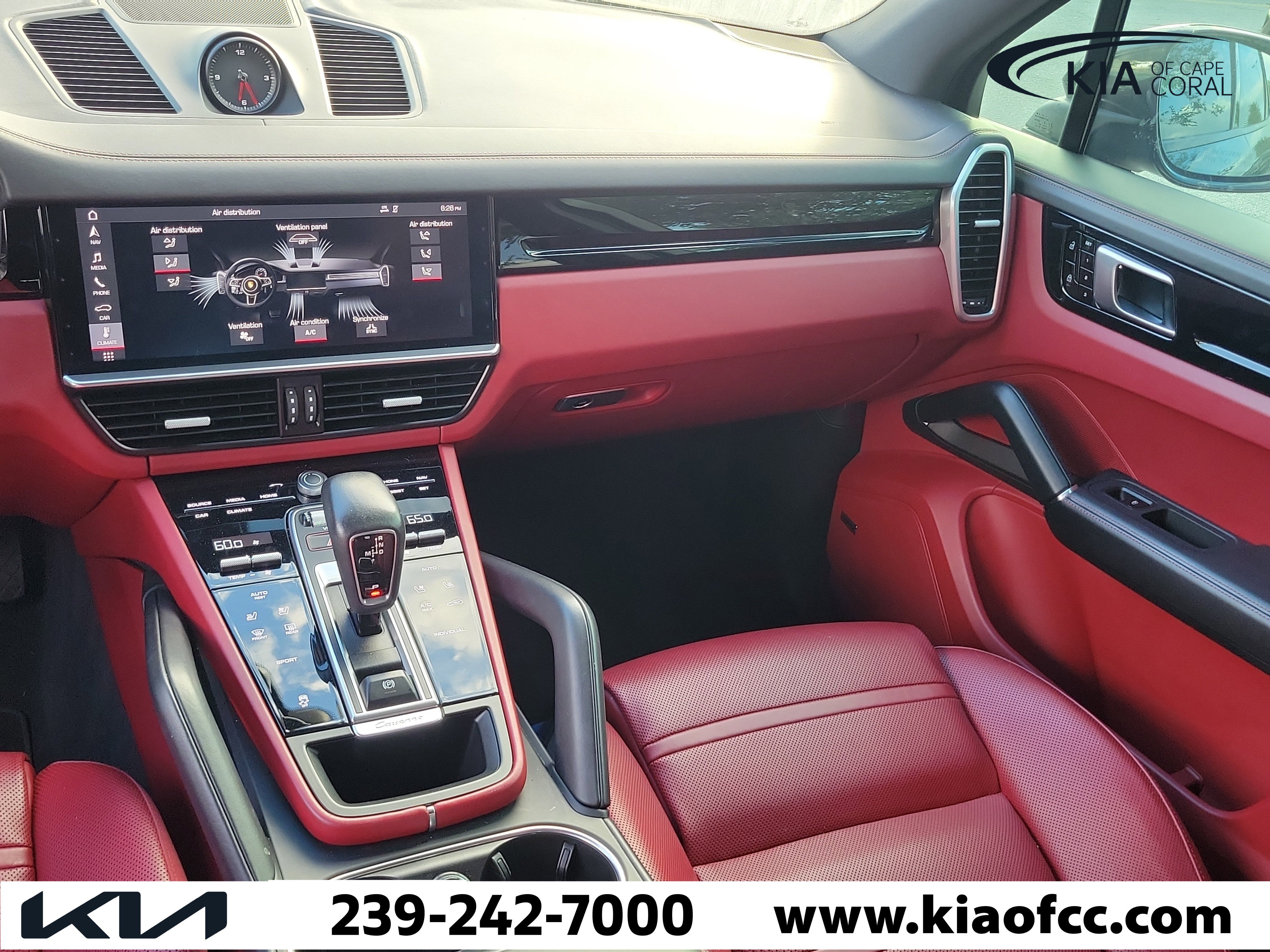 Used 2019 Porsche Cayenne AWD/4WD image 15