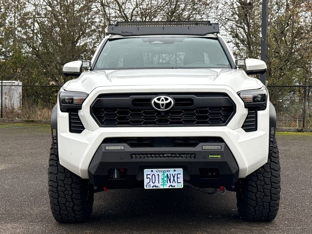 Used 2024 Toyota Tacoma TRD Off-Road image 13