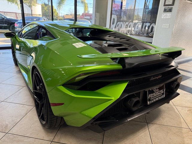 Used 2023 Lamborghini Huracan Tecnica image 18