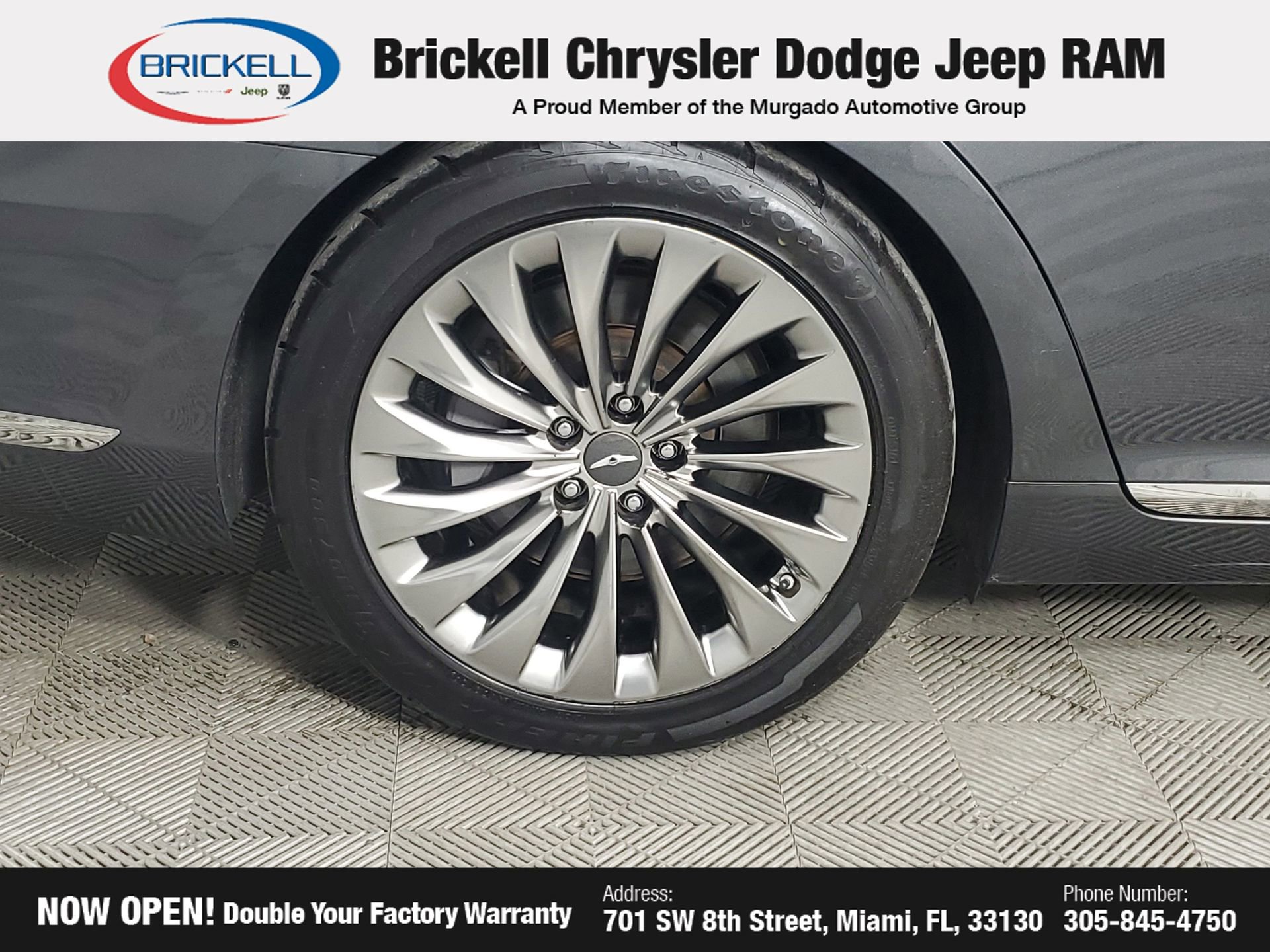 Used 2017 Genesis G90 3.3T Premium RWD image 13