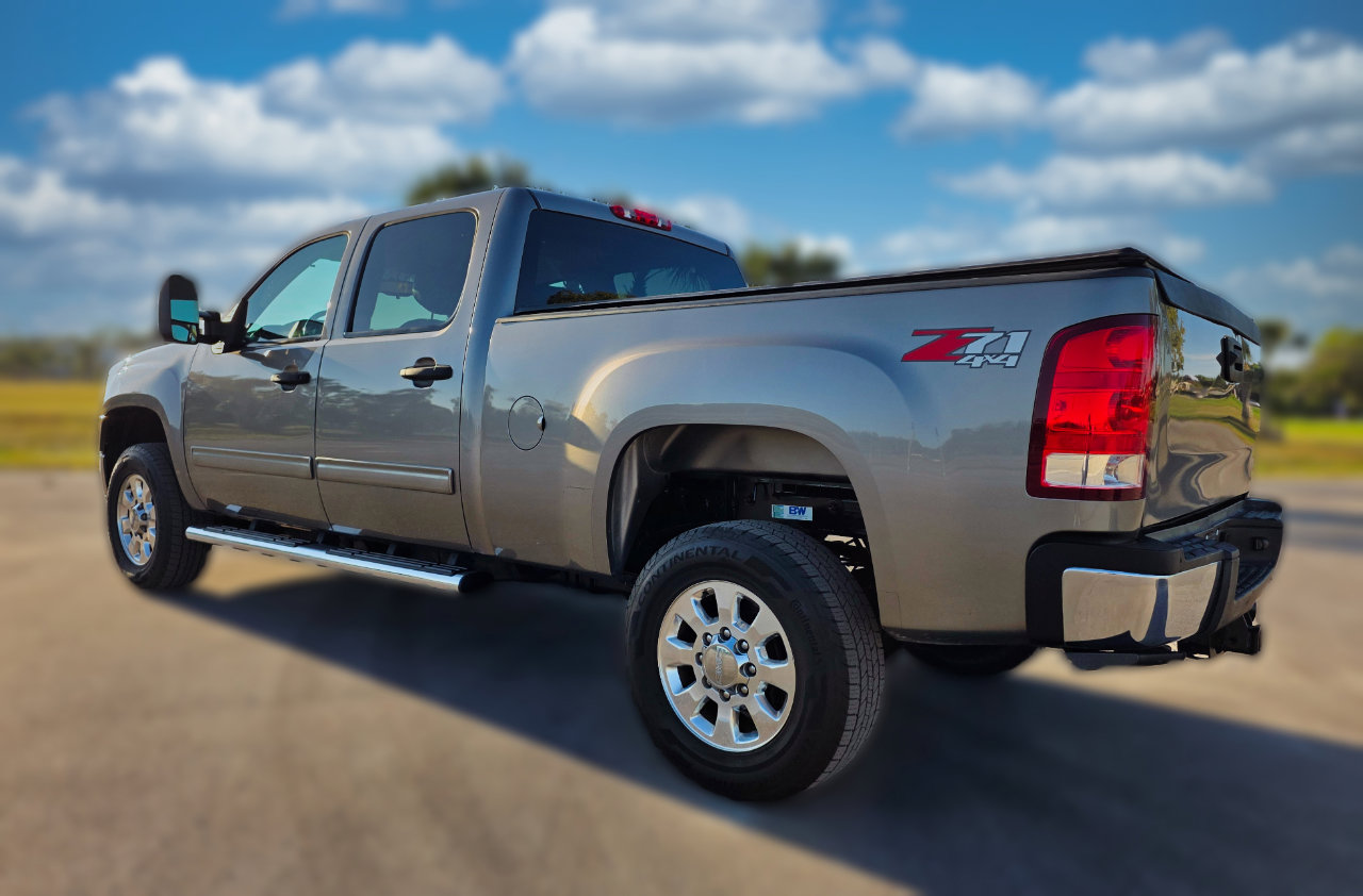 Used 2013 GMC Sierra 2500 SLE w/ SLE Preferred Package image 8