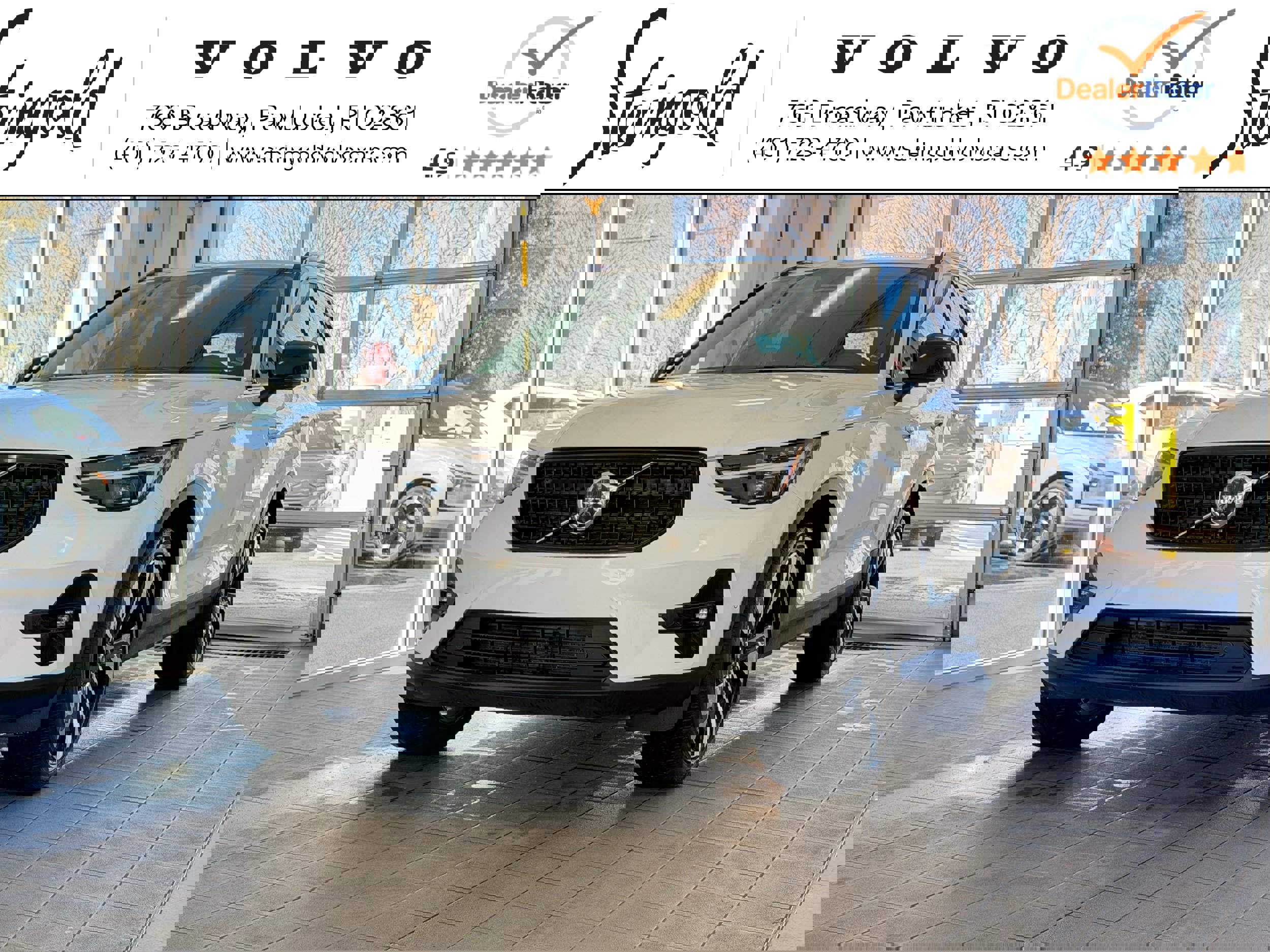 Certified 2025 Volvo XC40 B5 Plus image 1
