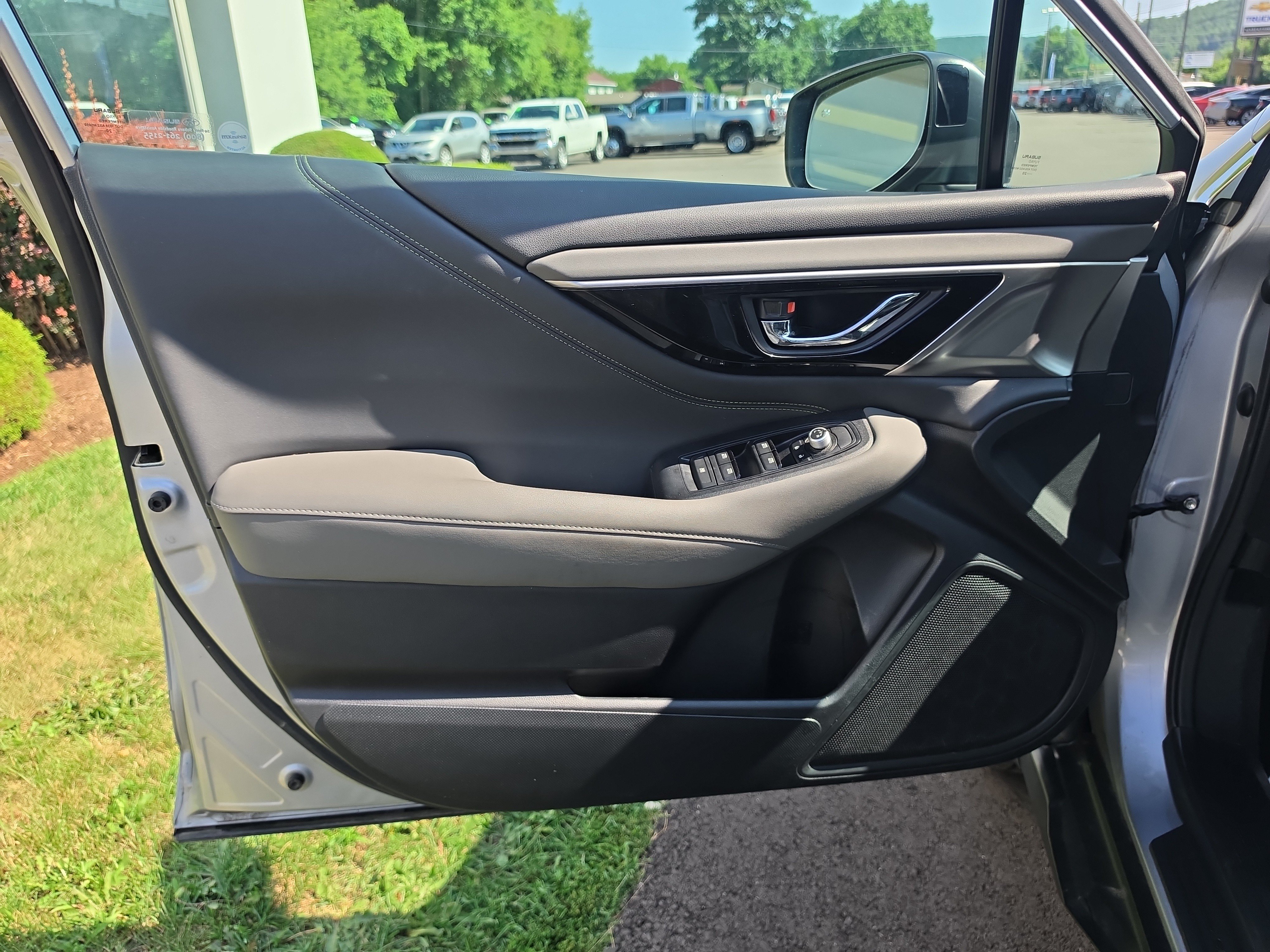 Used 2021 Subaru Outback Onyx Edition XT AWD/4WD image 17