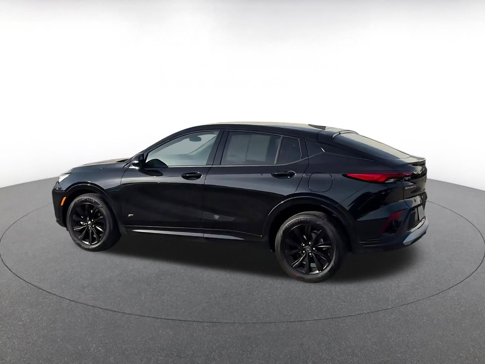 Used 2025 Buick Envista Sport Touring image 10