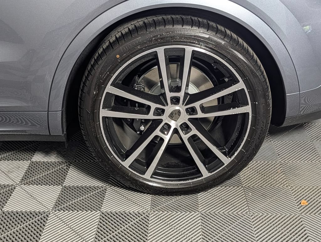 New 2026 Porsche Cayenne Turbo AWD/4WD image 12